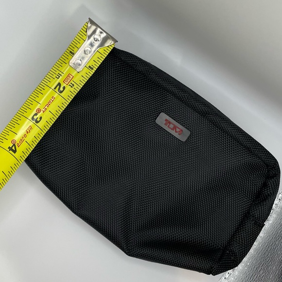 NEW! Tumi for Delta 1st class travel mini case - Picture 5 of 7